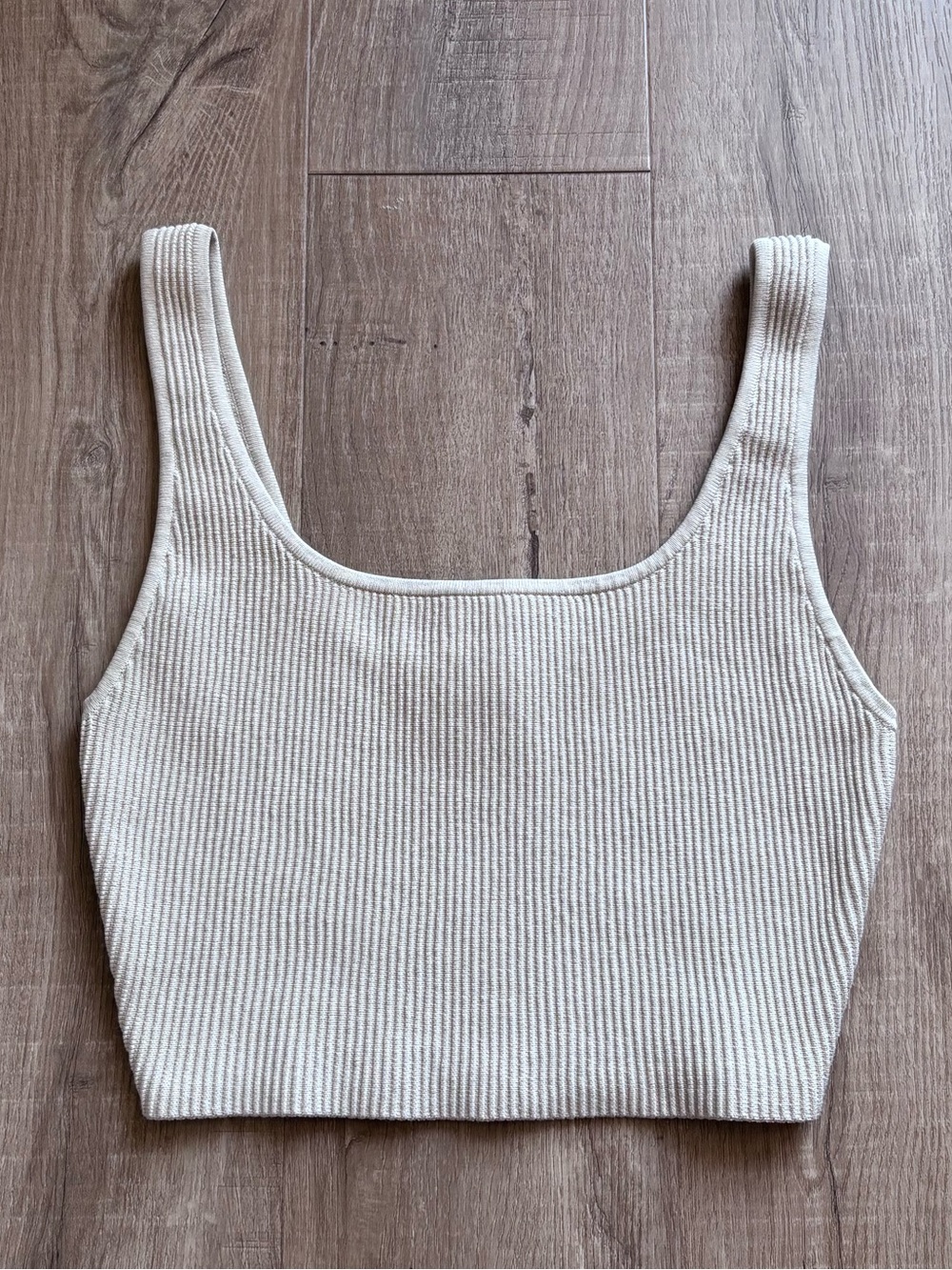 Babaton Sculpt Knit Ribbed Scoopneck Cropped Tank